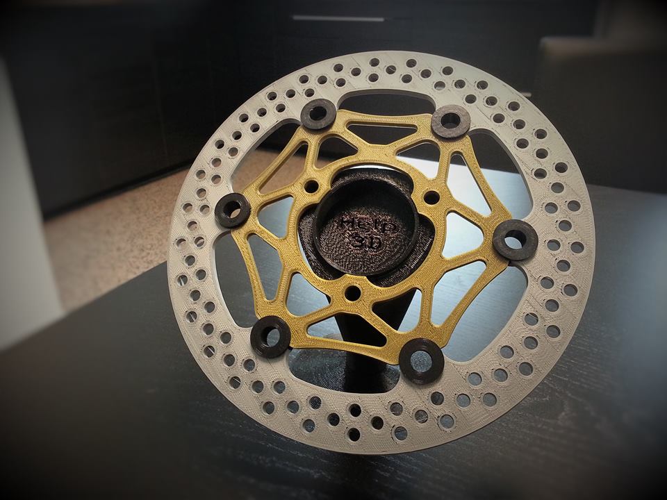 Прототип подножки, напечатанный на 3D принтере Sharebot
